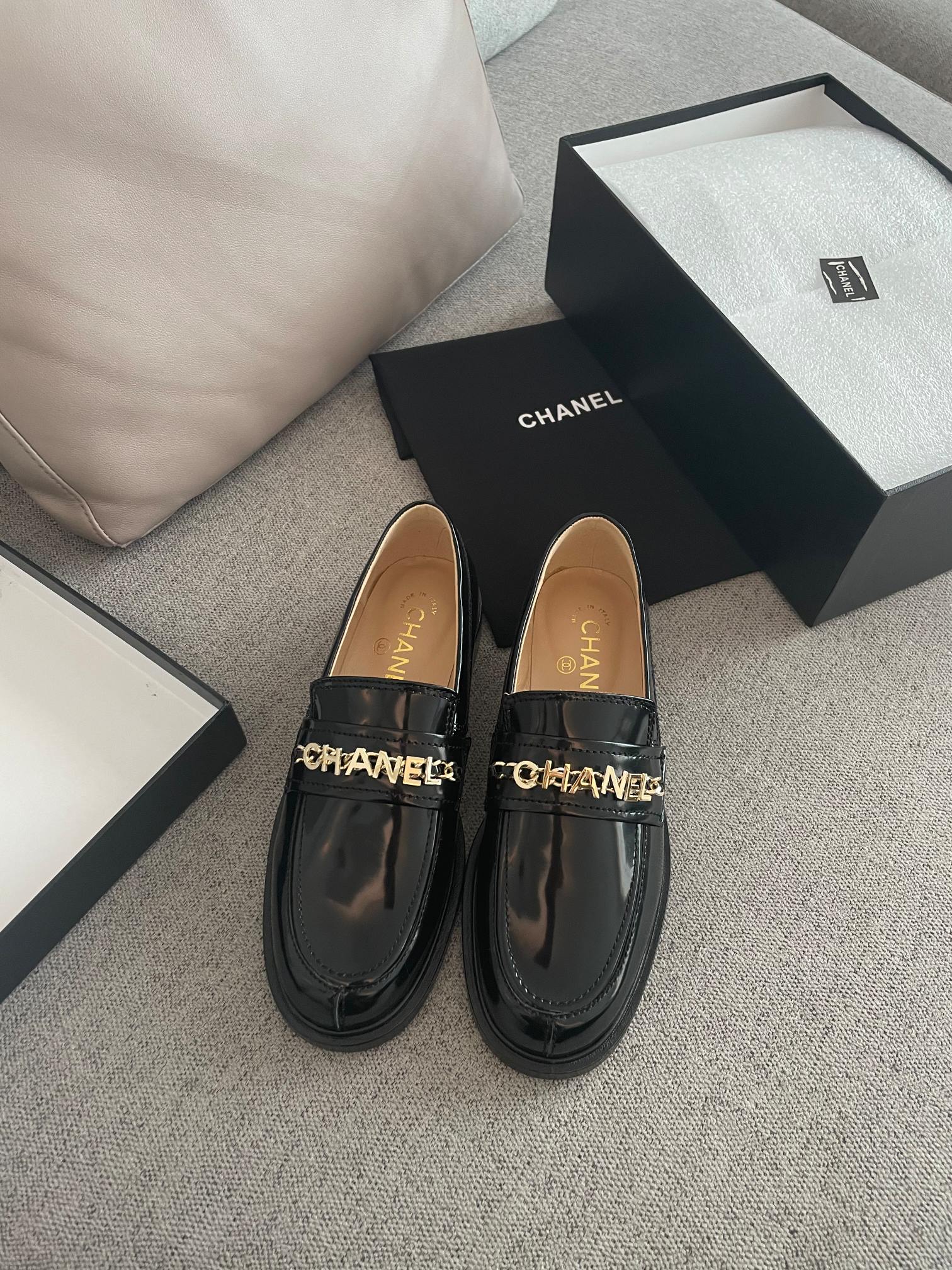 Women's high heels